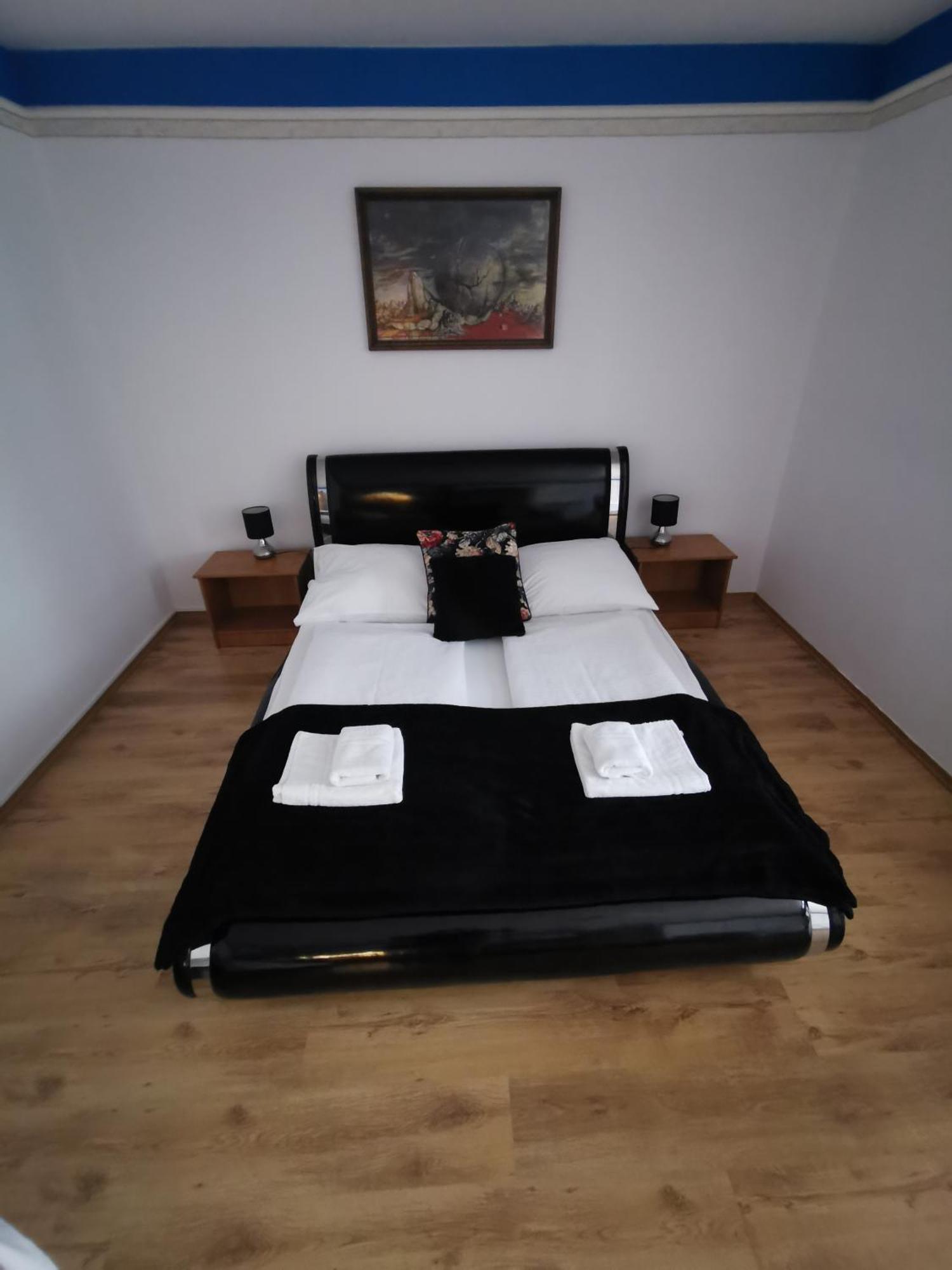 Hotel Diana Nové Mesto nad Váhom Ruang foto