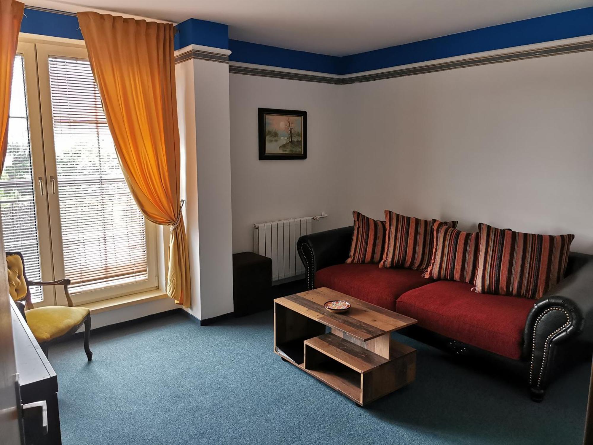 Hotel Diana Nové Mesto nad Váhom Ruang foto