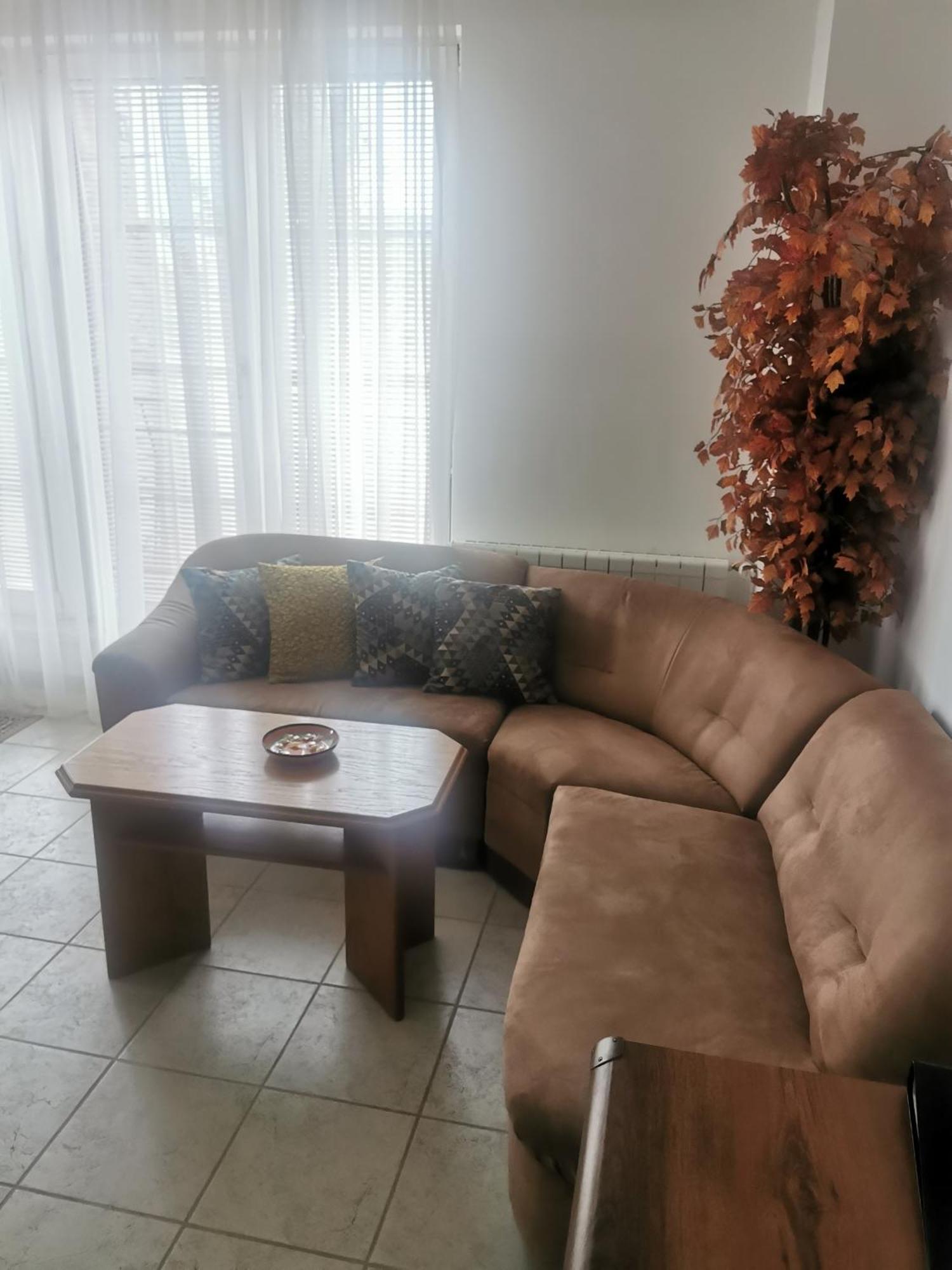 Hotel Diana Nové Mesto nad Váhom Bagian luar foto