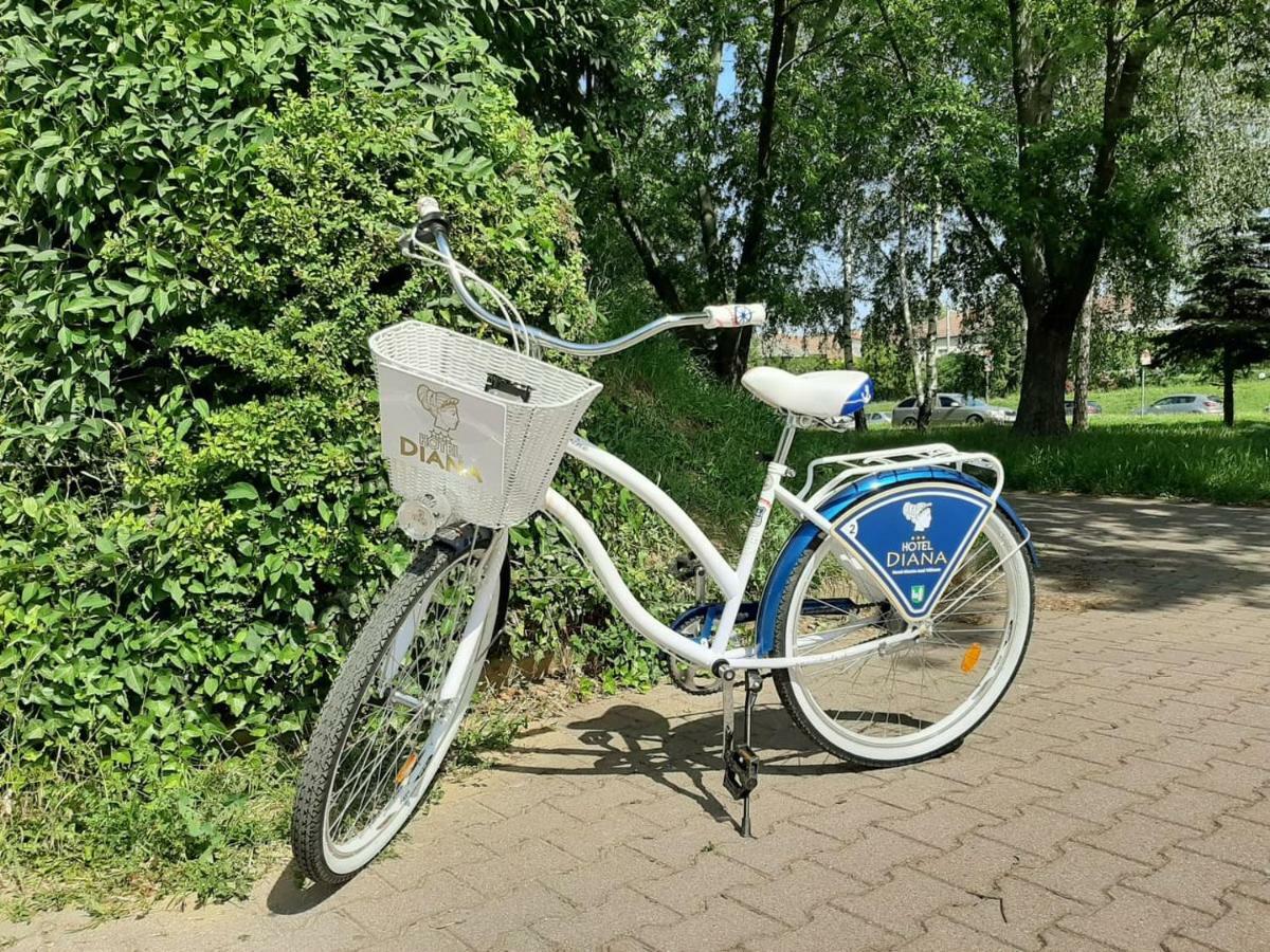 Hotel Diana Nové Mesto nad Váhom Bagian luar foto